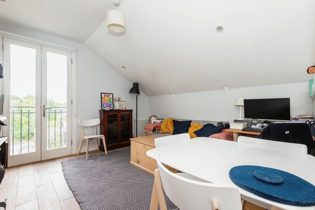 Flat for sale in Feltham Avenue, East Molesey, Surrey