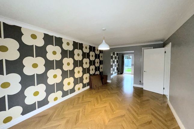 24, PETERBOROUGH photo 2