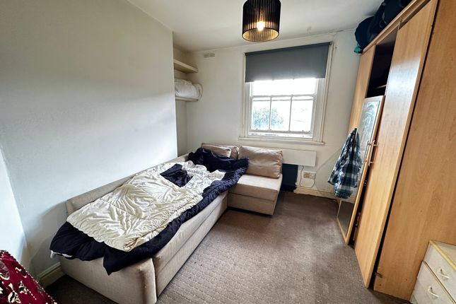 Studio for sale in Old Kent Road, London