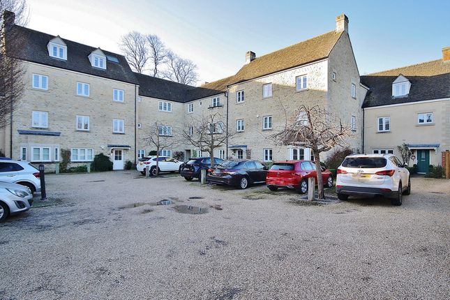 Flat for sale in Charter Place, Witney