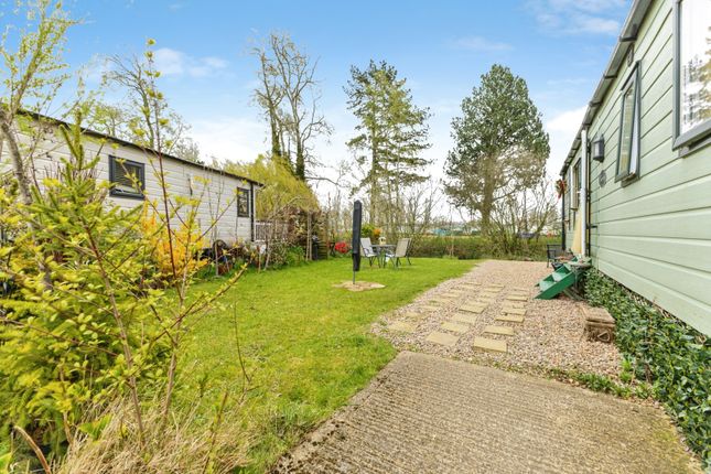 8, Moorhen Island, Northampton photo 3