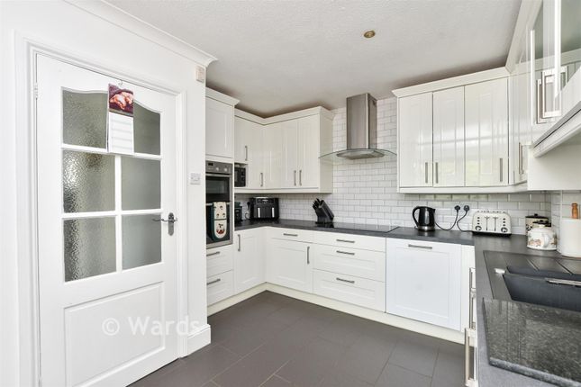 4-bed detached on 2, Park Wood Close, Broadstairs, £550,000