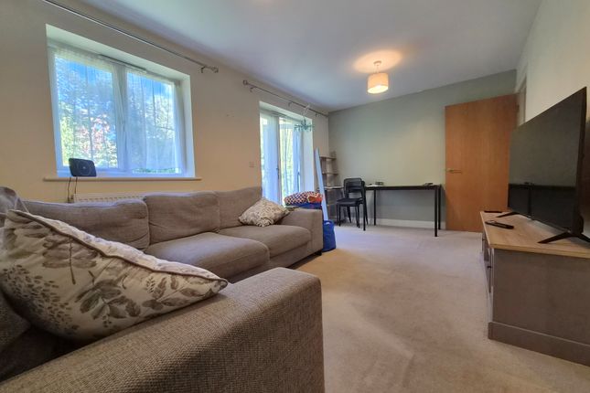 96, Hindmarch Crescent, Hedge End photo 2