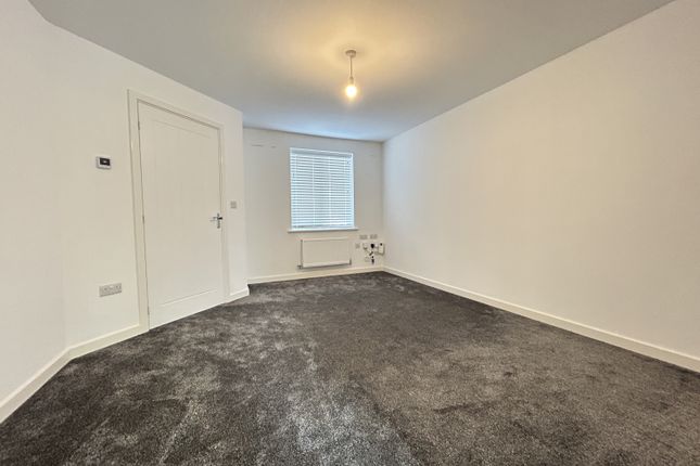 4, Peat Edge Court, Durham photo 2