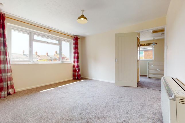 Flat to rent in Holly Road, Weymouth
