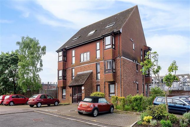 1 bed flat for sale in Meon Close, Petersfield GU32