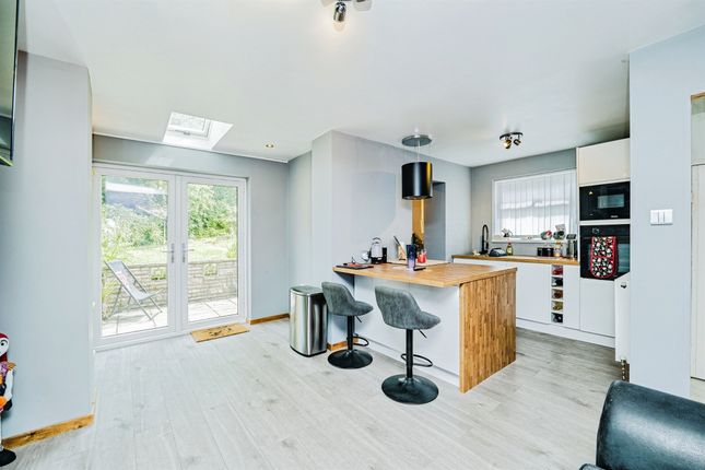 105, Morfa Street, BRIDGEND photo 3