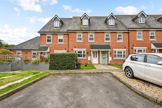 Town house for sale in Colvin Close, Andover