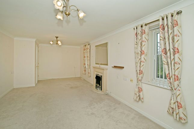 38, Carn Brea Court, Camborne photo 4