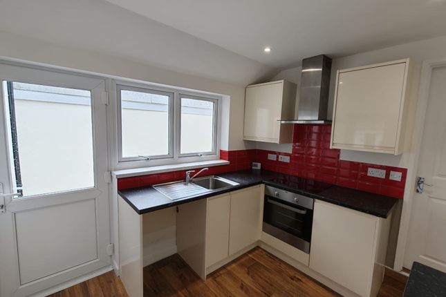 16 Park Street, Newport photo 2