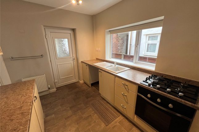 15, Shallcross Avenue, High Peak photo 2