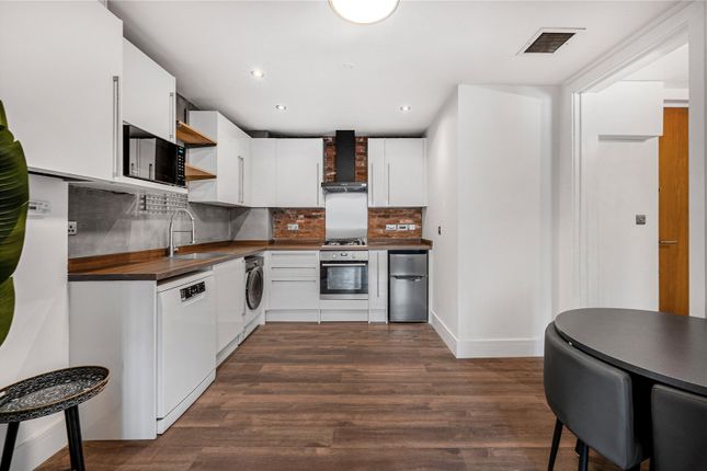 Flat 3, 14, West Central Street, London photo 4