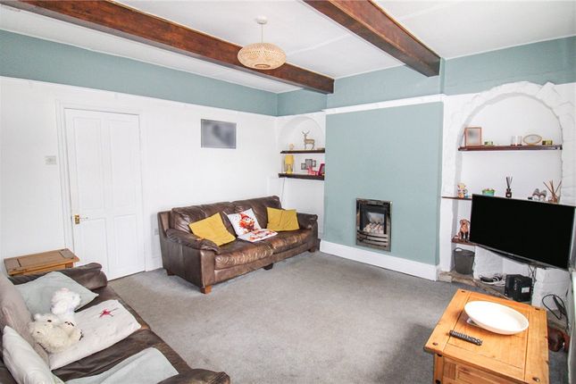 40, Lidget, Keighley photo 2
