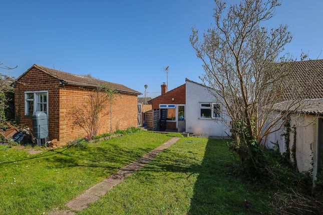 23, Macmurdo Road, Leigh-on-sea photo 4
