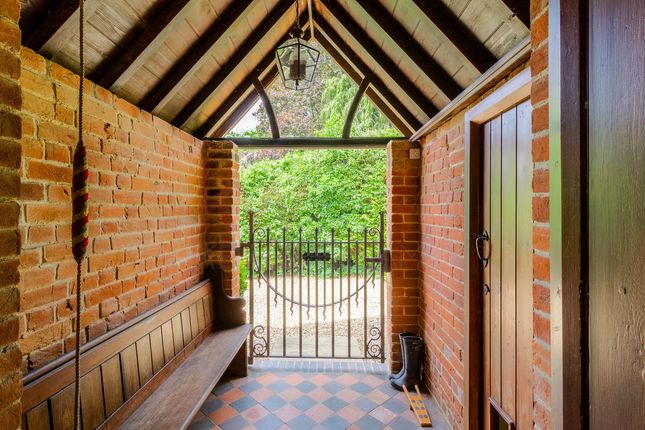 Flat Chapel House, 87, Bishopstone, Aylesbury photo 4