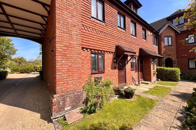 Thumbnail Maisonette for sale in Meade Court, Walton On The Hill, Tadworth