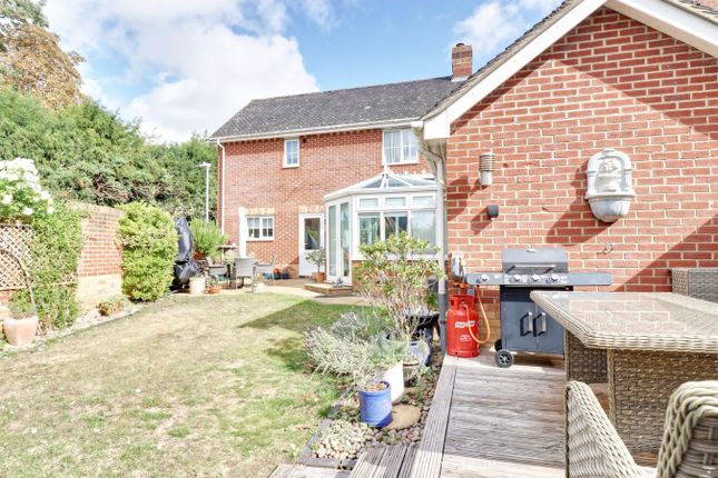 12, Luxford Place, Sawbridgeworth photo 2