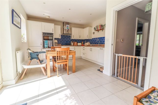 7, Fine Acres Rise, Stockbridge photo 4