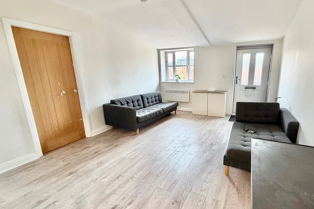 2 Albert Close, Widnes photo 2
