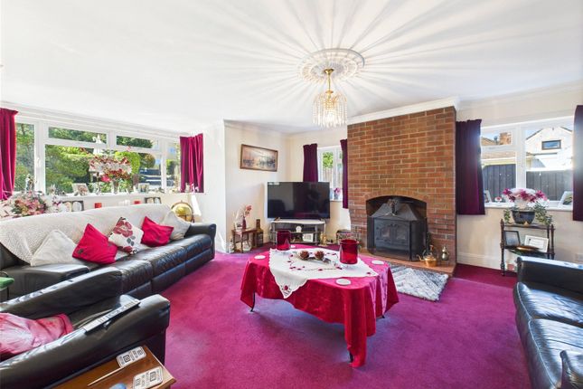 49, Oldmixon Road, North Somerset photo 2