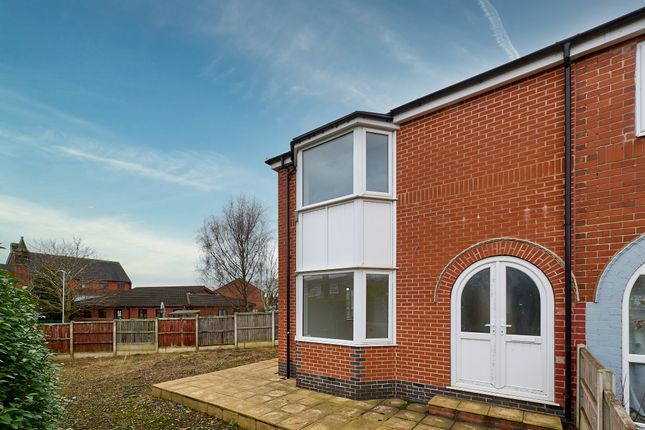 Thumbnail Town house for sale in 142 Northwood Park Road, Hanley, Stoke-On-Trent, Staffordshire