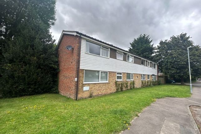 Thumbnail Flat for sale in Paddock Close, South Darenth, Dartford