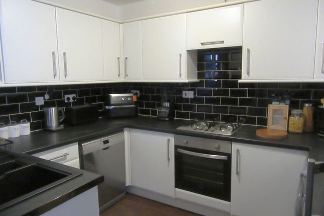 4 Rann Lea, Mill Lane, Rainhill photo 3