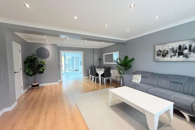 334, Willingale Road, Loughton photo 2