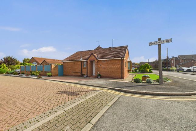 2, Pear Tree Close, Hull photo 2