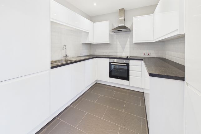 Flat 1, 95a Bury Road, Gosport photo 2