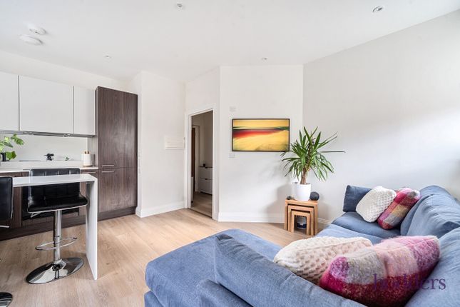 d0Ec04Fb-F5Dd-4d6...