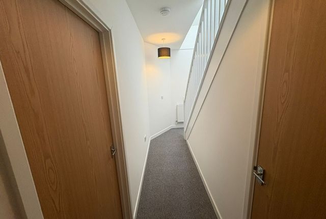 Flat 7 James Place, Old Carmel Chapel, Vicarage Road photo 2