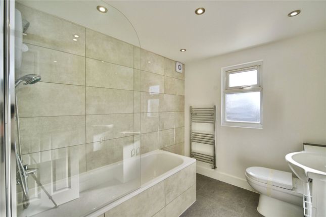 477, Rainham Road South, Essex photo 3