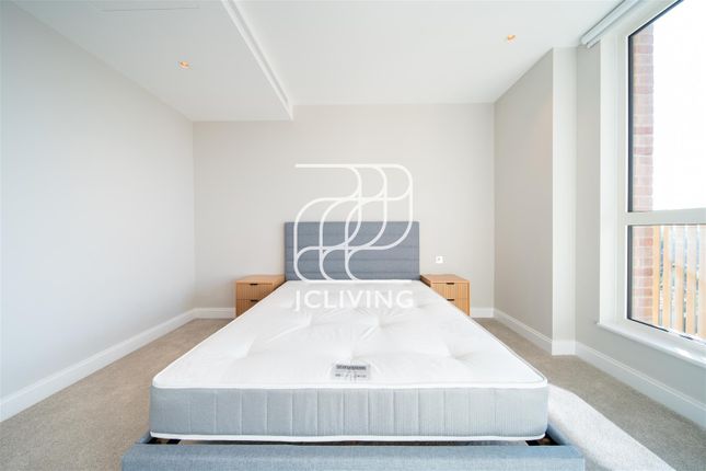 KZ62, Flat 51, 9 Gasholders Place, London photo 4