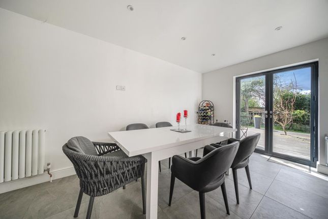 RIDGEVIEW, Brookwood, Woking photo 4