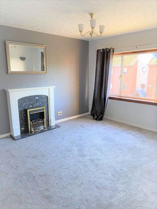 Longdales Place, New Carron, Falkirk photo 4