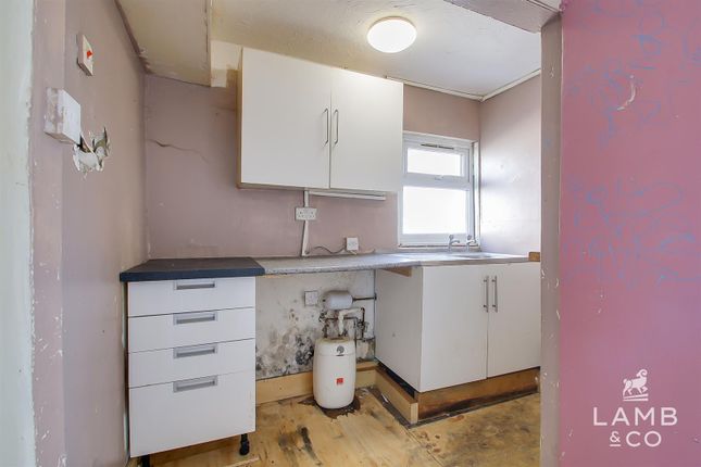 43, Austin Avenue Jaywick, Clacton-On-Sea photo 4