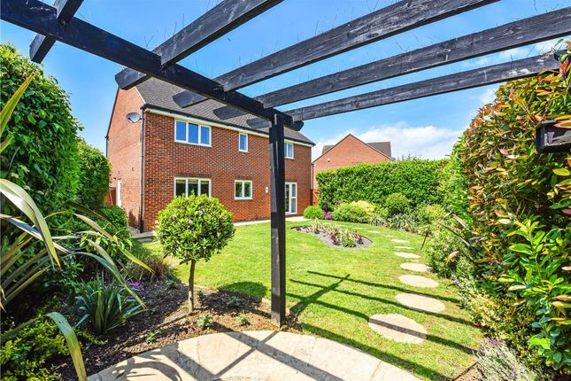 4 Mill Pond Crescent, Chichester photo 4