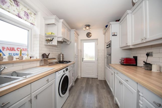 141, Moor Road, Nottingham photo 5