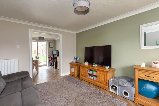 1, Fulmar Crescent, Morecambe photo 3