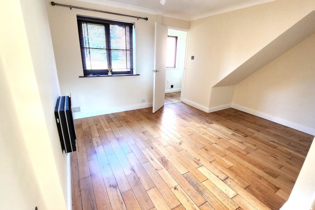 52, St. Columba Way, Leicester photo 3