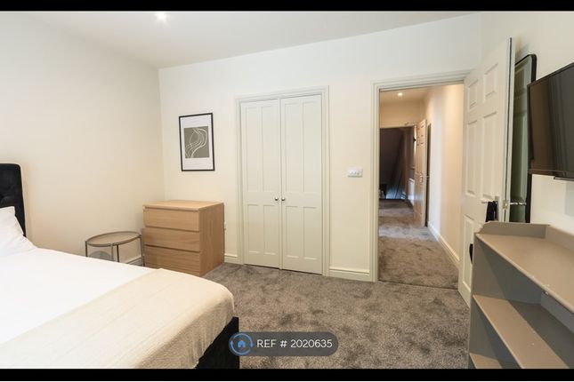 Room to rent in Lipson Road, Plymouth