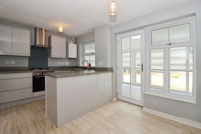 57, Shackleton Avenue, Bristol photo 3