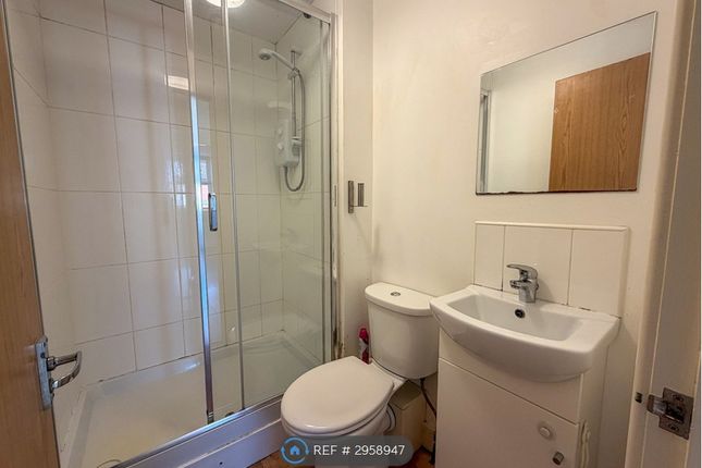 Flat, West Street, Leicester photo 4
