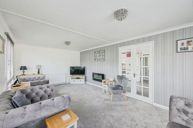 8, Ashbourne Square, Atherstone photo 4