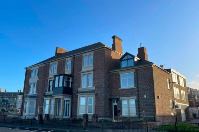 Flat to rent in Grand Parade, Tynemouth, North Shields