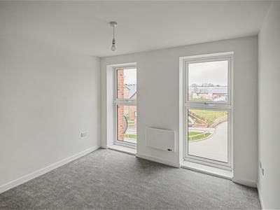 2, 18, Elms Park Road, Cheltenham photo 4