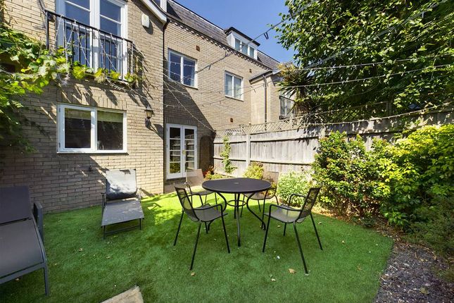 19 Fairsford Place, Cambridge photo 3