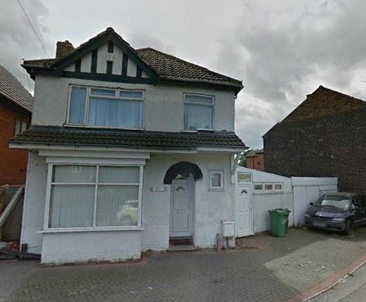 3 bed detached house for sale in Gypsy Lane, Willenhall