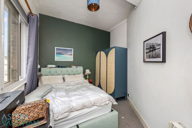 Flat 4, 17 Lewes Crescent, East Sussex photo 4